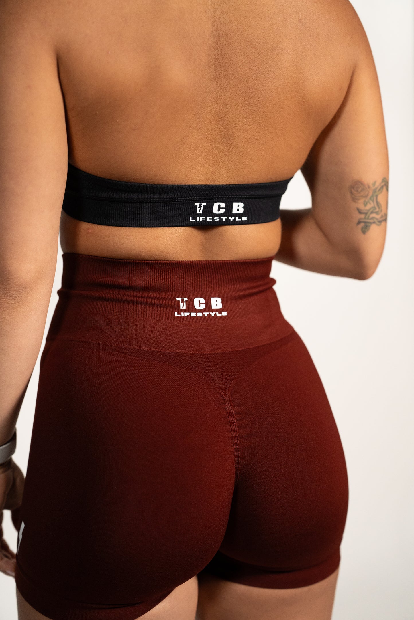 BOLT LOGO SHORTS
